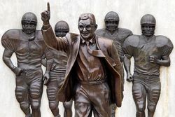 Joe-paterno-statue