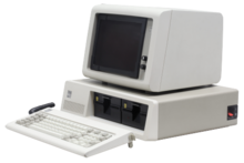 220px-IBM_PC)
