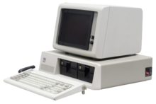 220px-IBM_PC)